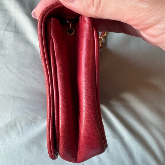 Chanel Red Leather Shoulder Bag - Picture 6 of 15